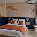 La Parenthese Du Las, Maison D'hotes, Piscine Et Spa, Entre Bordeaux Et Cap Ferret Bed and Breakfast 4*