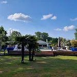La Parenthese Du Las, Maison D'hotes, Piscine Et Spa, Entre Bordeaux Et Cap Ferret Bed & Breakfast