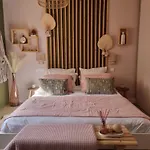 Bed & Breakfast La Parenthese Du Las, Maison D'hotes, Piscine Et Spa, Entre Bordeaux Et Cap Ferret