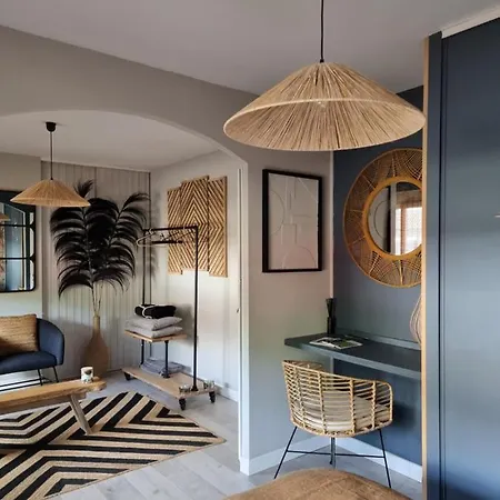 לינה וארוחת בוקר La Parenthese Du Las, Maison D'hotes, Piscine Et Spa, Entre Bordeaux Et Cap Ferret סן-ז'אן-ד'אילה