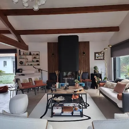 לינה וארוחת בוקר La Parenthese Du Las, Maison D'hotes, Piscine Et Spa, Entre Bordeaux Et Cap Ferret