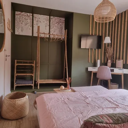 Bed and Breakfast La Parenthese Du Las, Maison D'hotes, Piscine Et Spa, Entre Bordeaux Et Cap Ferret