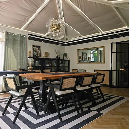 La Parenthese Du Las, Maison D'hotes, Piscine Et Spa, Entre Bordeaux Et Cap Ferret Bed and Breakfast